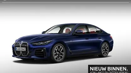 Blauw Gebruikt 2022 BMW i4 Executive Sedan | € 38.900 (Goede deal)
