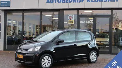 Zwart Gebruikt 2023 VW up! Hatchback | € 13.950 (Eerlijke prijs)