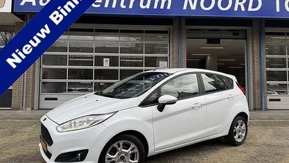 Wit Gebruikt 2017 Ford Fiesta Style Hatchback | € 7.949 (Eerlijke prijs)