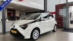 Gebruikt 2019 Toyota Aygo X-play Hatchback | € 9.945 (Eerlijke prijs)