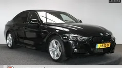 Zwart Gebruikt 2018 BMW 318 Executive Sedan | € 18.950 (Goede deal)
