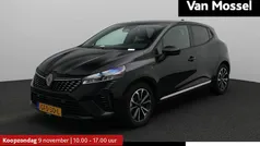 Zwart Gebruikt 2024 Renault Clio V Techno Hatchback | € 24.935 (Eerlijke prijs)