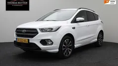 Gebruikt 2017 Ford Kuga ST-Line SUV | € 15.450 (Eerlijke prijs)