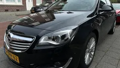 Zwart Gebruikt 2015 Opel Insignia Cosmo Hatchback | € 9.950 (Eerlijke prijs)