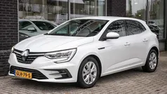 Gebruikt 2021 Renault Mégane IV Zen Hatchback | € 18.795 (Eerlijke prijs)