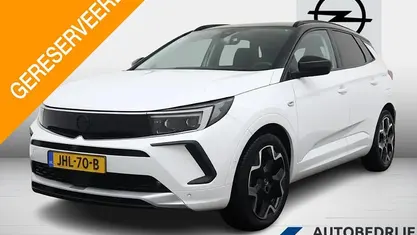 Wit Occasion 2022 Opel Grandland X GSe SUV | € 25.399 (Eerlijke prijs)