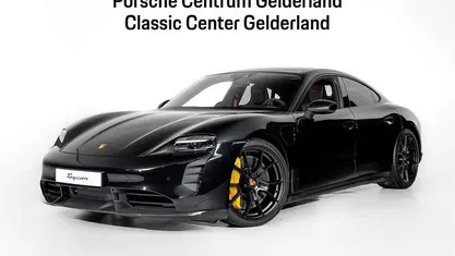 Zwart Gebruikt 2024 Porsche Taycan GTS Sedan | € 114.900 (Eerlijke prijs)