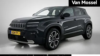 Zwart Occasion 2024 Jeep Avenger EV Altitude SUV | € 26.940 (Eerlijke prijs)