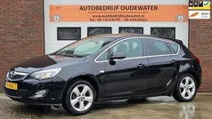 Zwart Gebruikt 2011 Opel Astra Cosmo Hatchback | € 3.995 (Eerlijke prijs)