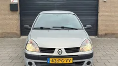 Gebruikt 2004 Renault Clio II Authentique Hatchback | € 999 (Eerlijke prijs)