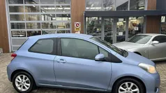 Blauw Gebruikt 2012 Toyota Yaris Hatchback | € 9.950 (Eerlijke prijs)