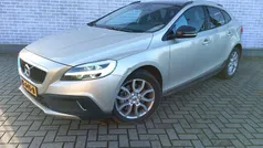 Gebruikt 2019 Volvo V40 CC Stationwagen | € 23.694 (Eerlijke prijs)