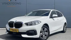 Wit Gebruikt 2019 BMW 118 Comfort Edition Hatchback | € 18.945 (Eerlijke prijs)