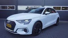 Wit Gebruikt 2023 Audi A3 Sportback Hatchback | € 21.950 (Goede deal)