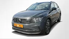 Grijs Gebruikt 2022 VW Tiguan Life SUV | € 34.593 (Super prijs)