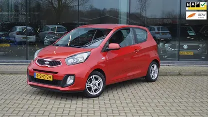 Rood Gebruikt 2014 Kia Picanto Comfort Hatchback | € 6.445 (Eerlijke prijs)