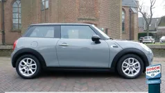 Grijs Gebruikt 2018 Mini Cooper Hatchback | € 14.900 (Eerlijke prijs)