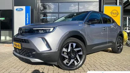 Grijs Gebruikt 2022 Opel Mokka Elegance SUV | € 21.795 (Eerlijke prijs)