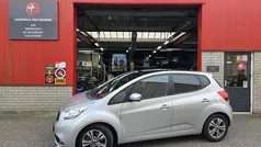 Grijs Gebruikt 2015 Kia Venga Hatchback | € 13.750 (Eerlijke prijs)