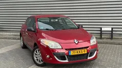 Rood Gebruikt 2010 Renault Mégane III Expression Hatchback | € 2.950 (Eerlijke prijs)