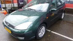 Groen Gebruikt 2004 Ford Focus Trend Stationwagen | € 999 (Goede deal)