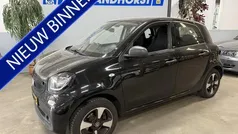 Zwart Gebruikt 2017 Smart ForFour Passion Hatchback | € 7.995 (Eerlijke prijs)