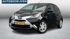 Zwart Gebruikt 2017 Toyota Aygo Sport Hatchback | € 8.900 (Eerlijke prijs)