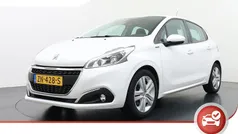 Wit Gebruikt 2019 Peugeot 208 Signature Sky Hatchback | € 11.925 (Eerlijke prijs)
