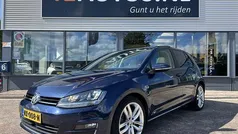 Blauw Gebruikt 2015 VW Golf VII Highline Hatchback | € 15.995 (Eerlijke prijs)