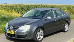 Grijs Gebruikt 2008 VW Jetta Comfortline Sedan | € 2.650 (Eerlijke prijs)