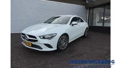 Wit, metallic lak Gebruikt 2020 Mercedes CLA200 Business Sedan | € 22.950 (Super prijs)