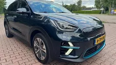 Blauw, metallic lak Gebruikt 2020 Kia e-Niro 3 SUV | € 21.600 (Eerlijke prijs)
