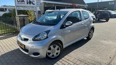 Grijs Gebruikt 2010 Toyota Aygo Comfort Hatchback | € 3.450 (Eerlijke prijs)