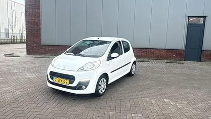 Occasion Peugeot 107 Active 68 PK (50 kW) 2013 Hatchback