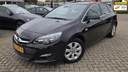 Gebruikt 2015 Opel Astra Hatchback | € 7.950 (Eerlijke prijs)
