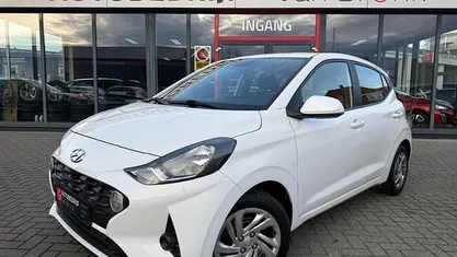 Wit Gebruikt 2021 Hyundai i10 Comfort Hatchback | € 10.845 (Eerlijke prijs)