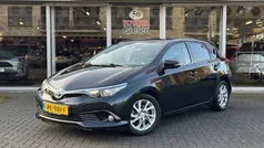 Grijs Gebruikt 2016 Toyota Auris Hybrid Hatchback | € 13.400 (Eerlijke prijs)