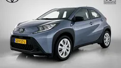 Gebruikt 2024 Toyota Aygo Play Hatchback | € 17.750 (Eerlijke prijs)