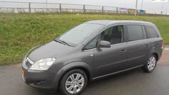 Grijs Gebruikt 2010 Opel Zafira MPV | € 1.450 (Goede deal)