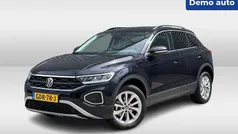 Zwart Gebruikt 2024 VW T-Roc Edition SUV | € 31.900 (Eerlijke prijs)