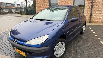 Occasion 2003 Peugeot 206 Hatchback | € 1.250 (Eerlijke prijs)