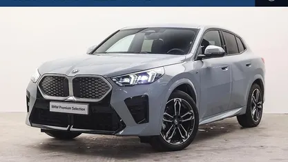 Grijs Gebruikt 2025 BMW iX2 M Sport SUV | € 42.950 (Eerlijke prijs)