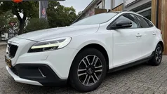 Wit Gebruikt 2017 Volvo V40 CC Stationwagen | € 15.900 (Eerlijke prijs)