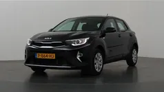 Zwart Gebruikt 2022 Kia Stonic Comfort SUV | € 17.935 (Super prijs)