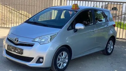 Grijs Occasion 2012 Toyota Verso-S Luna MPV | € 8.950 (Goede deal)