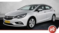 Grijs Gebruikt 2018 Opel Astra Edition Hatchback | € 11.825 (Eerlijke prijs)