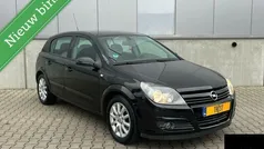Zwart Gebruikt 2006 Opel Astra Sport Hatchback | € 2.995 (Eerlijke prijs)