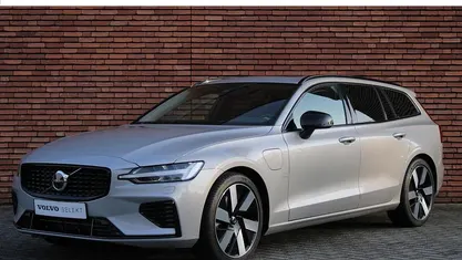 Occasion 2025 Volvo V60 Ultra Stationwagen | € 49.950 (Eerlijke prijs)