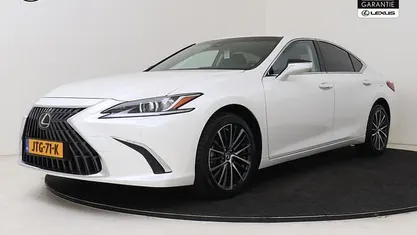 Occasion 2026 Lexus ES300H Sedan | € 59.950 (Goede deal)
