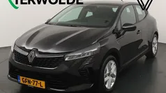 Gebruikt 2024 Renault Clio V Evolution Hatchback | € 23.340 (Eerlijke prijs)